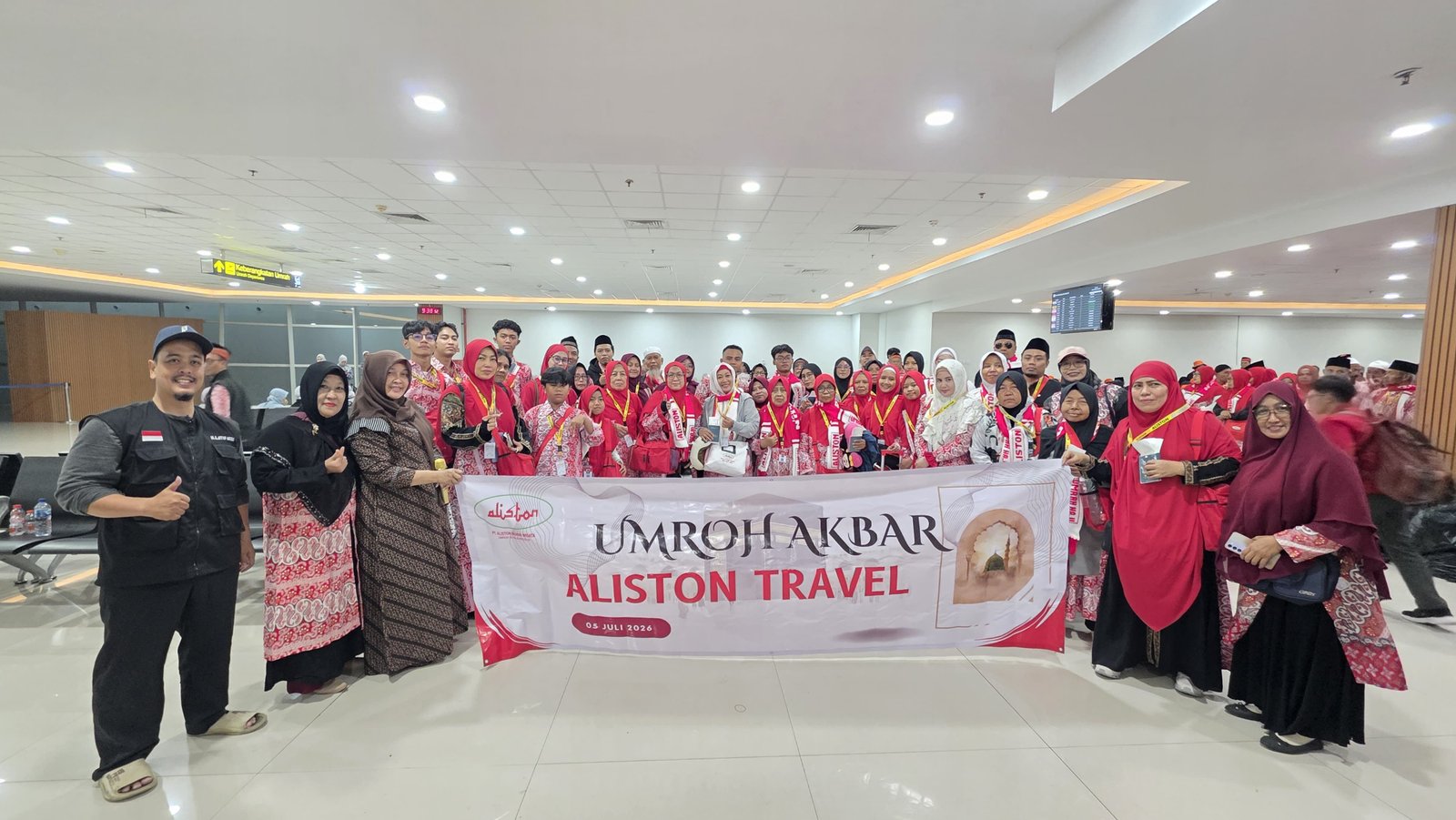 Aliston Travel Berangkatkan Jamaah Umroh Akbar dengan Penerbangan Langsung Surabaya–Jeddah Tanpa Transit